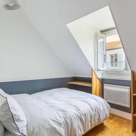 Apartament Bright 30 M With View Of The Eiffel Tower Paryż