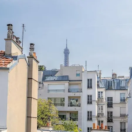 Bright 30 M With View Of The Eiffel Tower Apartament *